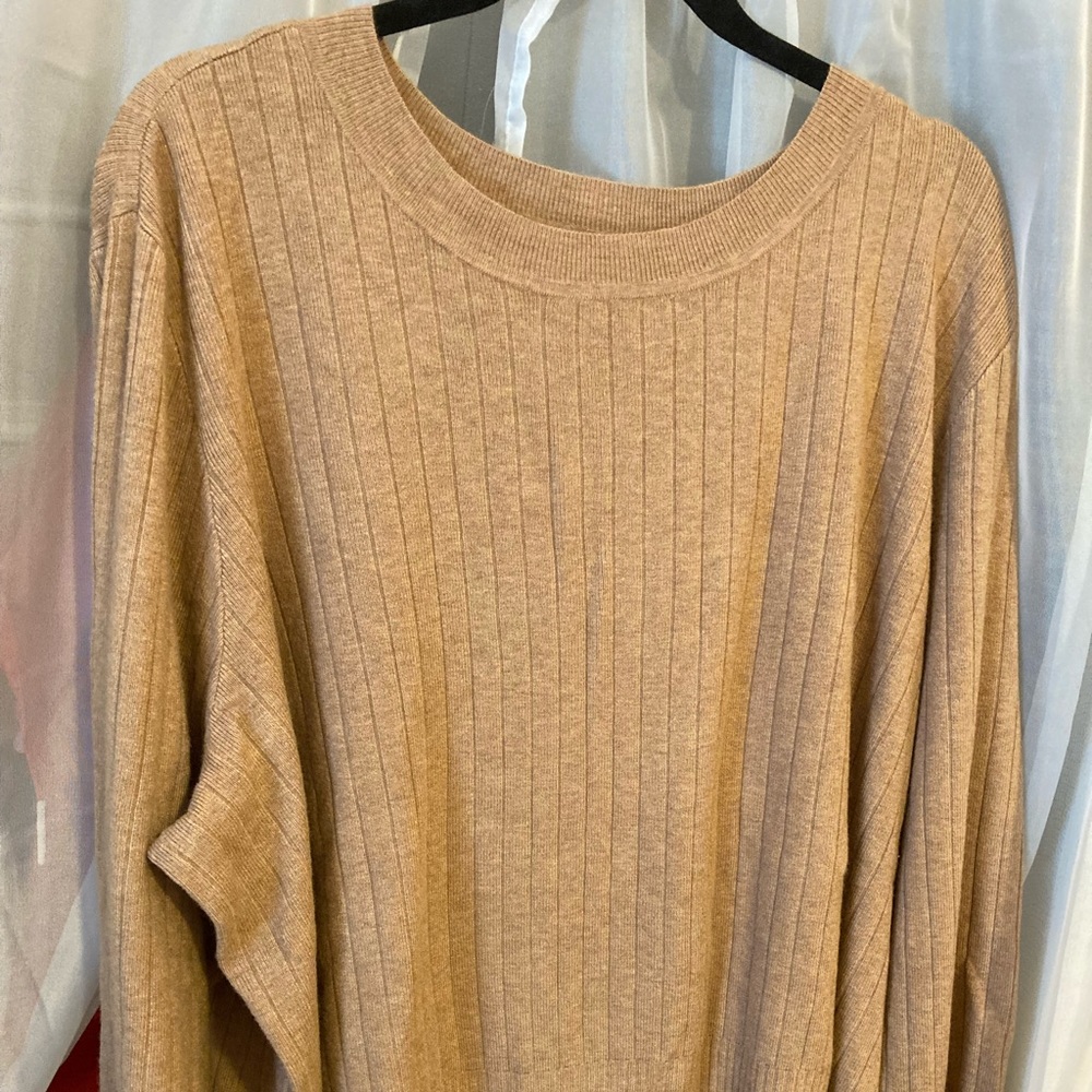 Liz Claiborne tan sweater